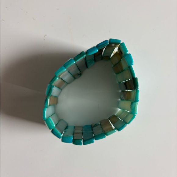 Turquoise Shell bracelet - Picture 2 of 3